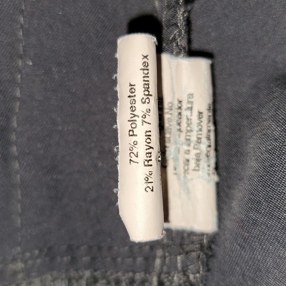 Jockey scrub top size XS. Gray, short sleeve, zipper pockets. - Picture 6 of 8